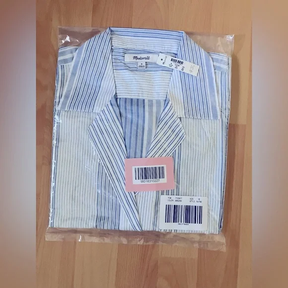 Madewell Blue and White Striped Collared Top- Size - Medium - Picture 3 of 6